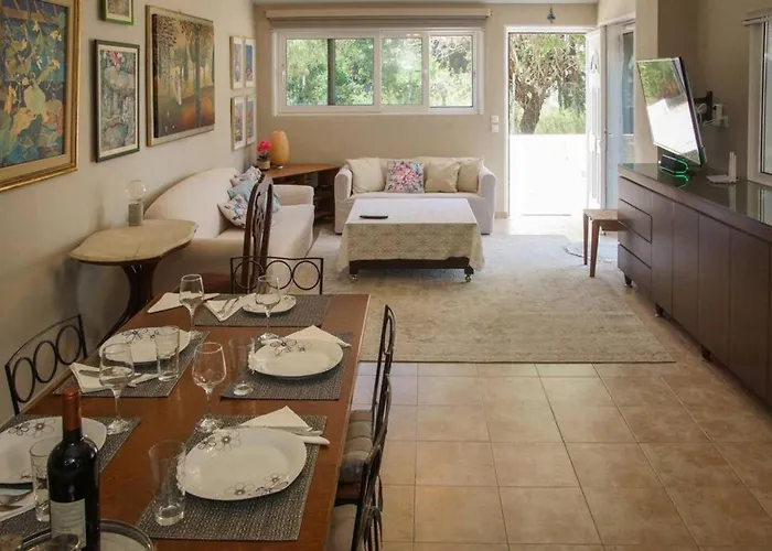 Violeta's Seaview In Rhodes *